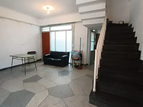 Chalet 4 Ambientes con garage y patio - Moreno  al 2800