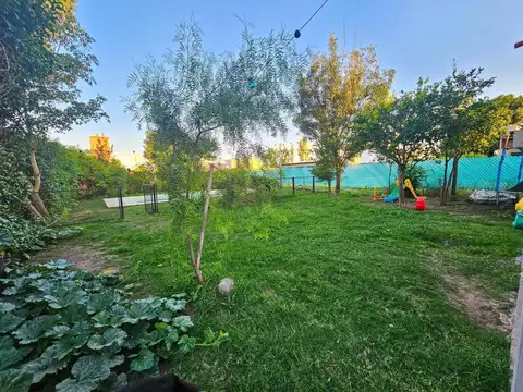 Casa 5 ambientes con 2 baños