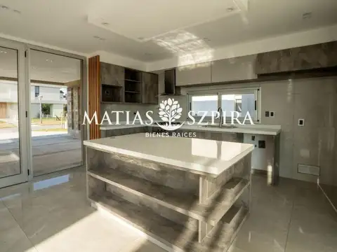 Casa en Venta en Countries y Barrios Cerrados en Ezeiza, USD 630.000