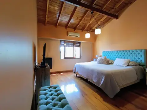 Casa 6 ambientes con 3 baños