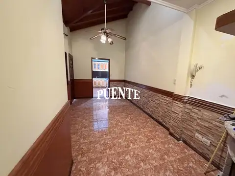 Casa en Alquiler en Banfield, $ 1.800.000