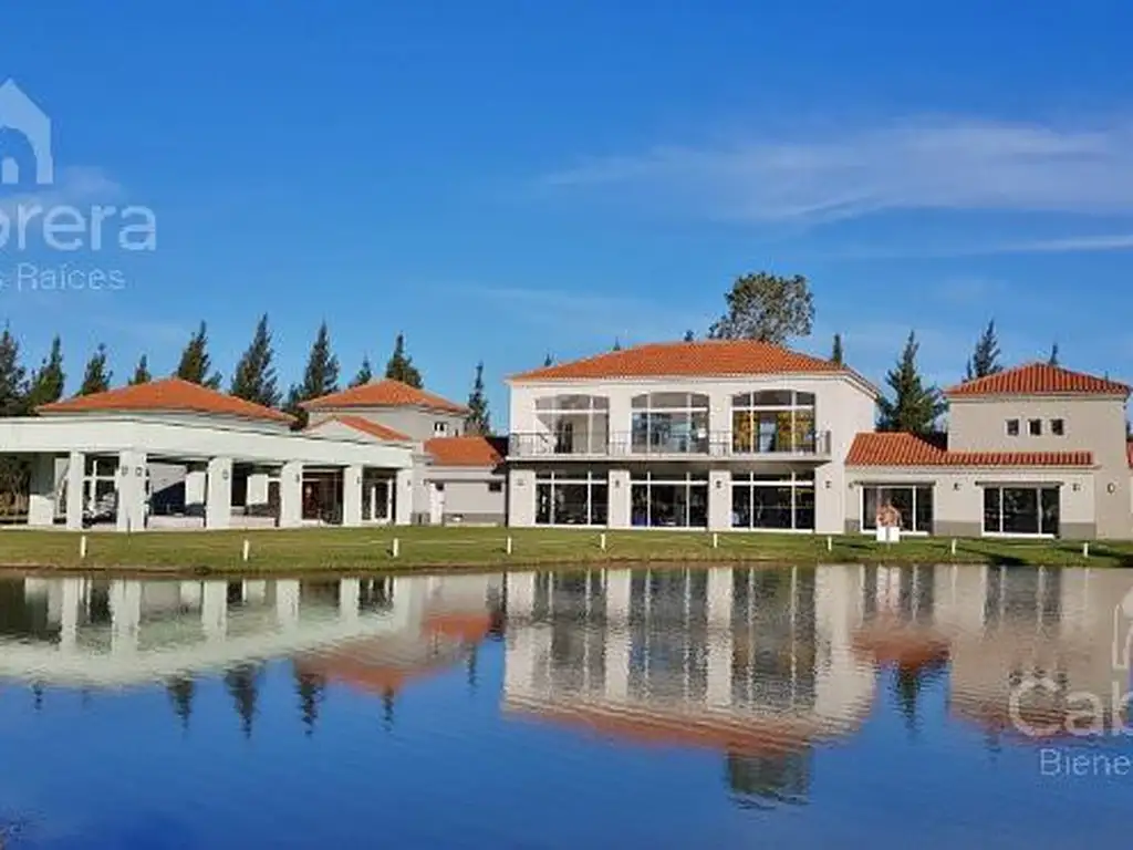 Terreno en Club Miralagos