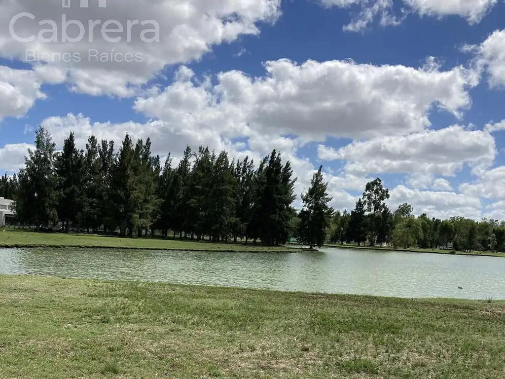 Terreno - 1.530  m² Total | 26  mts Frente | 60  mts Fondo