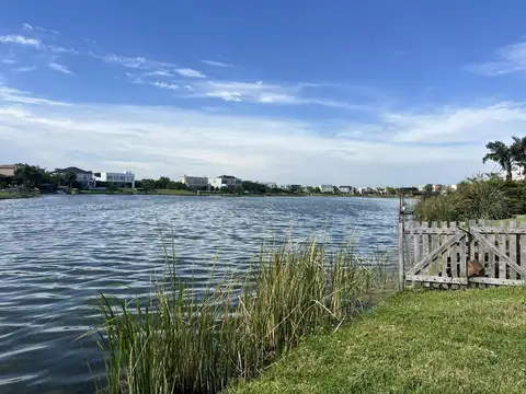 Terreno en Venta de 721,0 m2