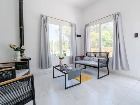 Casa 3 ambientes con 2 baños