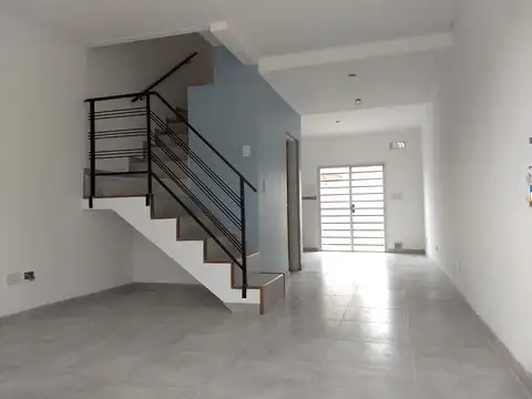 Depto Tipo Casa en Venta en Ituzaingo, USD 82.000