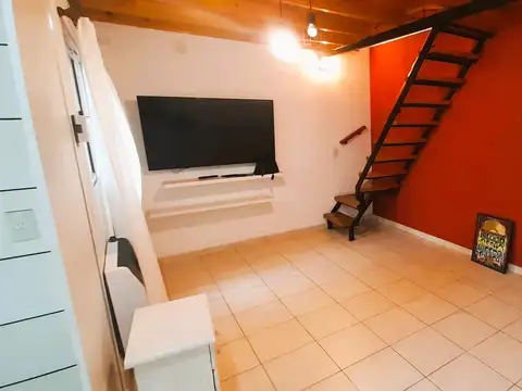 Depto Tipo Casa 3 ambientes con 1 baño