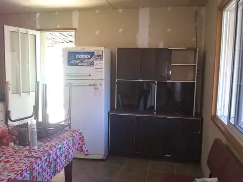 Casa 4 ambientes con 1 baño