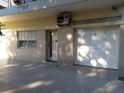 Llavallol 2400, Piso PB