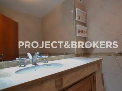 Casa en Venta al Oeste