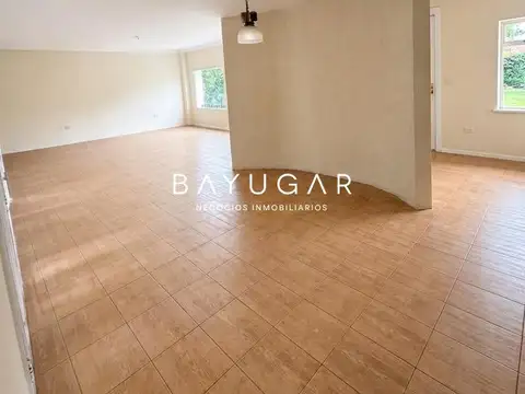 Casa 7 ambientes con 4 baños
