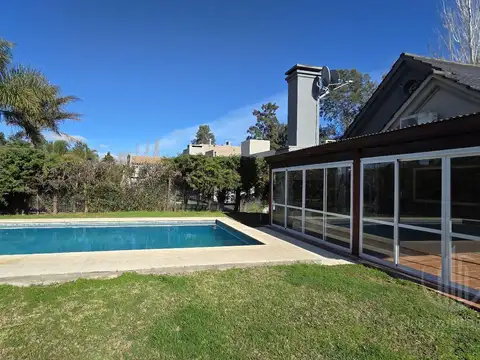 Casa en Alquiler de 4 dormitorios