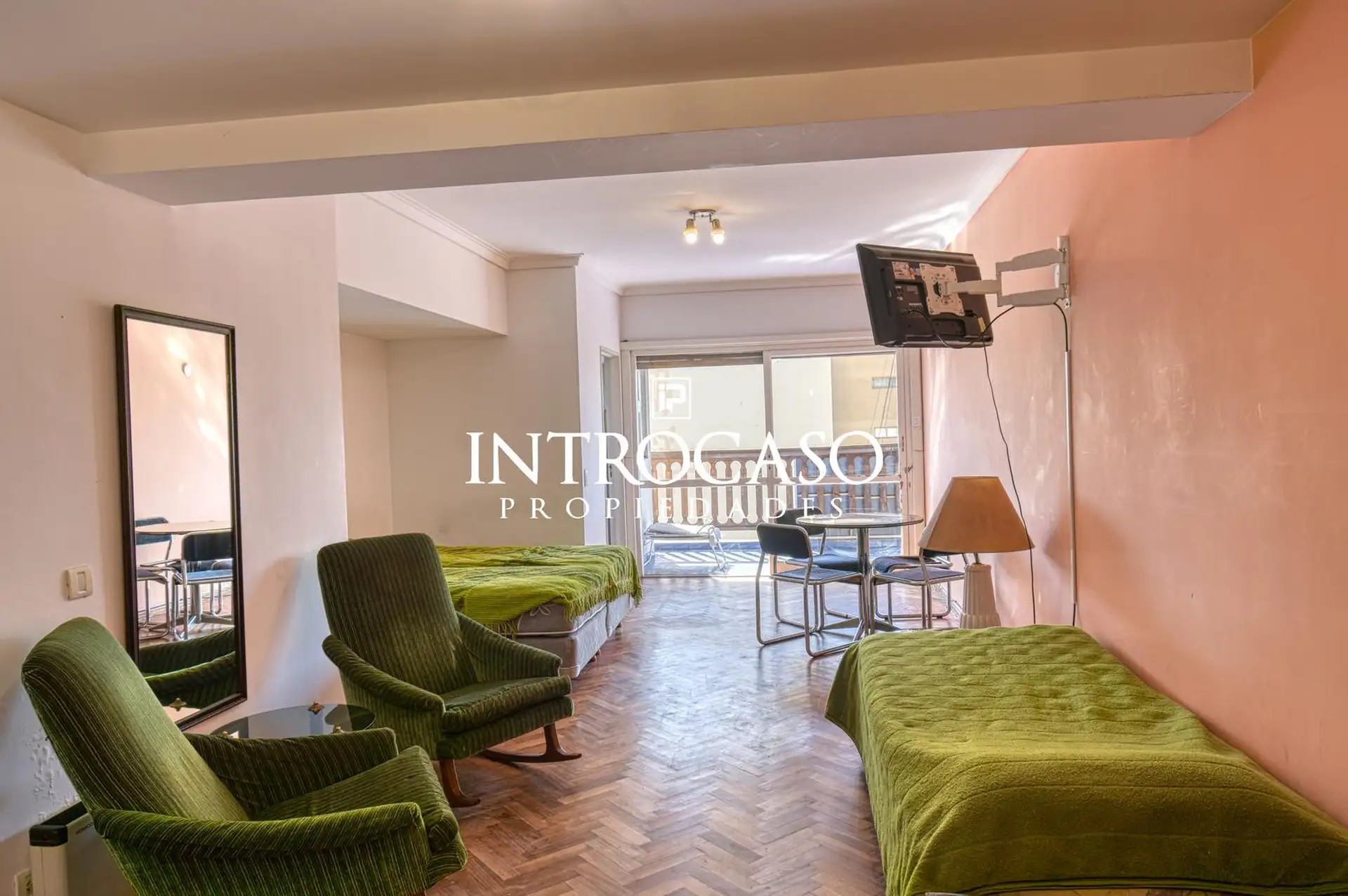 Depto 1 ambiente 33m² con balcón y cochera opcional