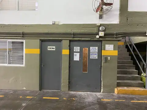 Galpon en Venta 40  mts Fondo