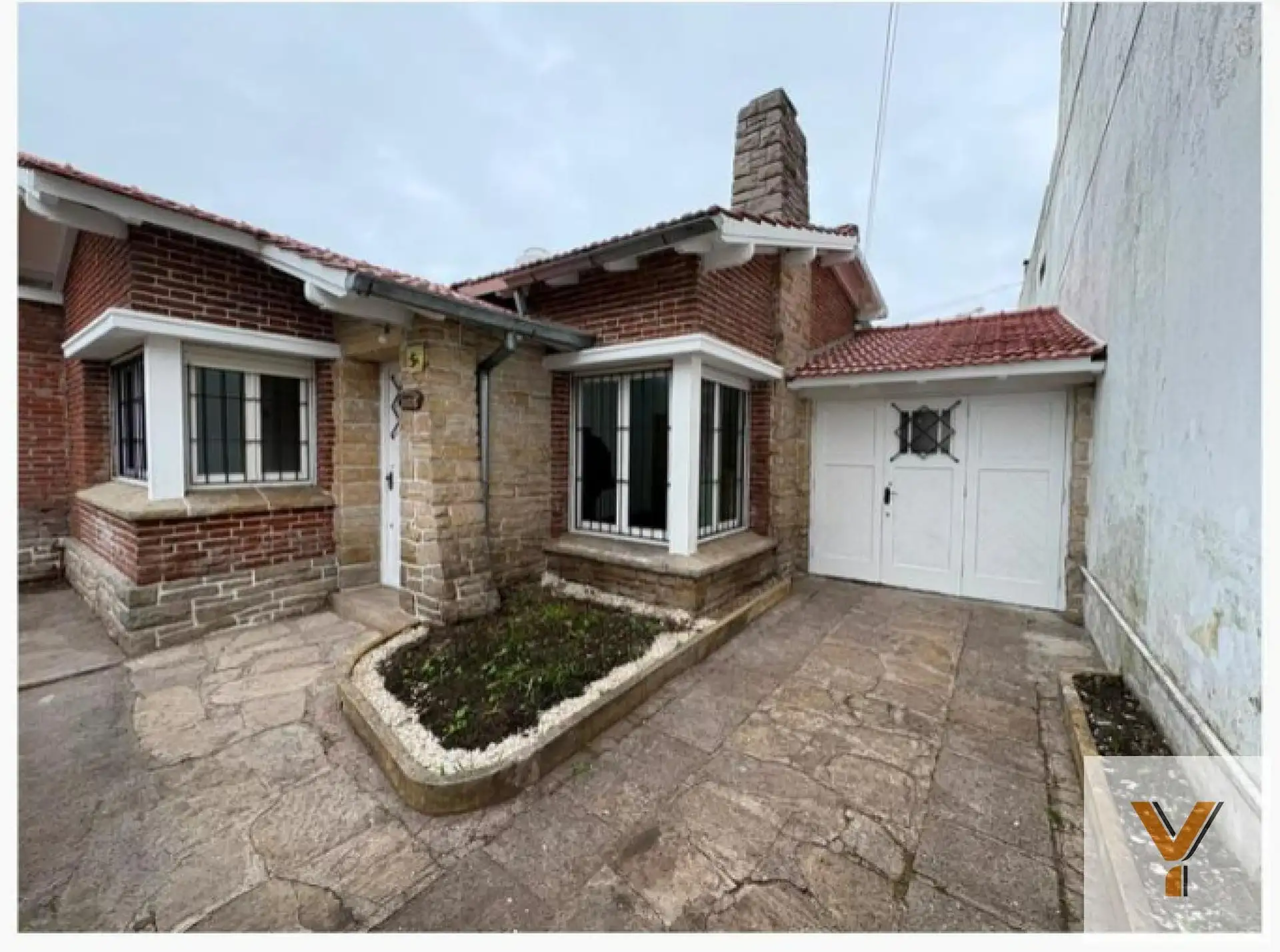 Casa en Venta - 2 Dormitorios 2 Baños - 222mts