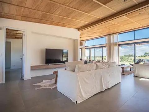 Casa en venta de 4 suites en Pueblo Mio