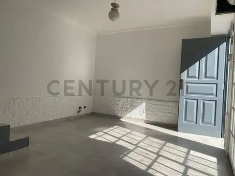 VENTA PH DE 3 AMBIENTES CON PATIO EN AVELLANEDA