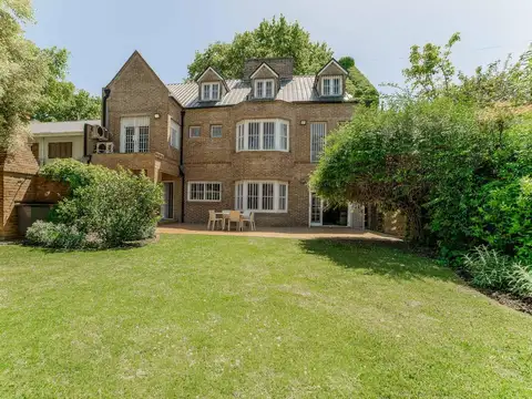 CASA EN ALQUILER EN OLIVOS 