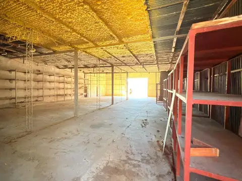 Venta/Financiacion Casa Mas Galpon y Oficina. Barrio Jorge Cura