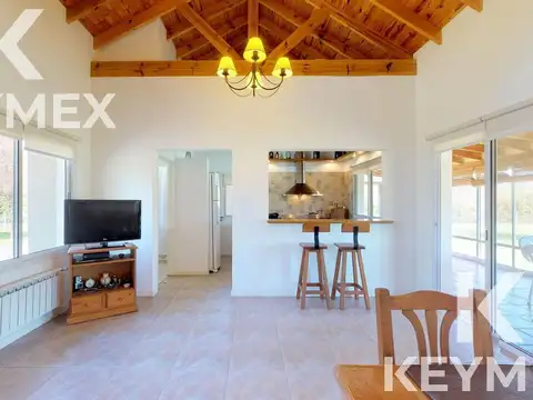 Casa en Venta con 2 cocheras