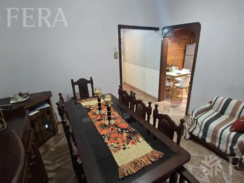 Venta casa 5 ambientes con cochera, patio con parrilla y terraza en Don Bosco