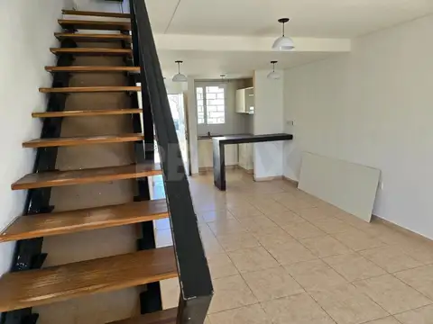 Depto Tipo Casa 3 ambientes con 1 baño