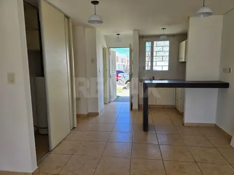 Depto Tipo Casa en Alquiler de 3 ambientes