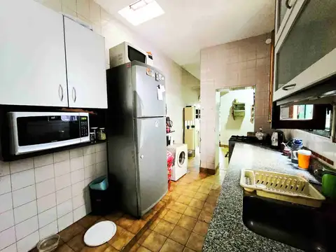 VENTA CASA 4 AMBIENTES TERRAZA PROPIA FLORES