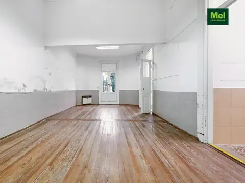 Oficina 6 ambientes con 2 baños