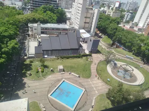 VENTA DEPARTAMENTO AL FRENTE LUMINOSO APTO PROFESIONAL CON VISTA A PLAZA  