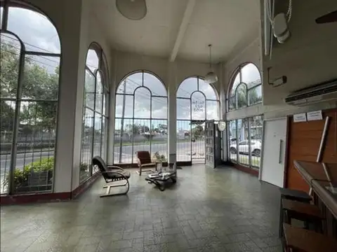 Local en Venta 40 años