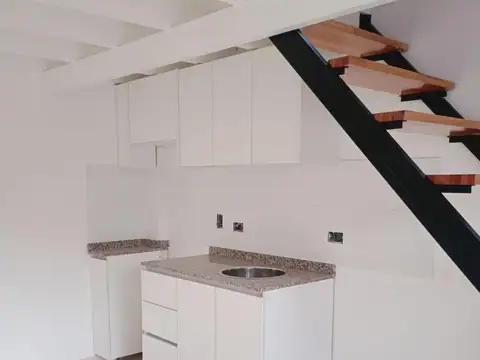 Depto Tipo Casa en Venta de 2 ambientes