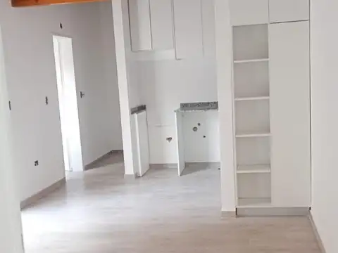 Depto Tipo Casa 2 ambientes con 1 baño