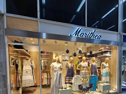 Fondo de Comercio local de indumentaria femenina, buena cartera de clientes, rentabilidad