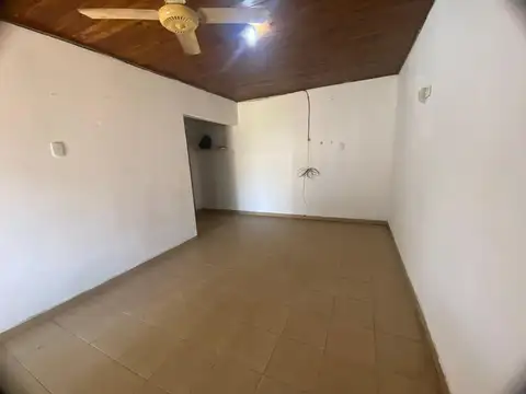 Casa en venta. ADELINA.
