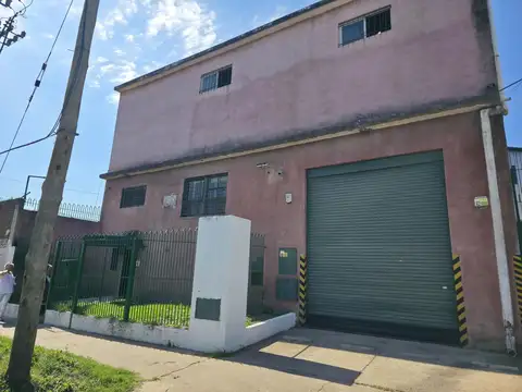 Galpon en Venta 35  mts Frente