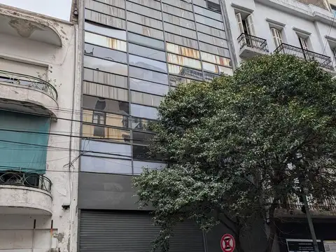 Depósito en alquiler Uriburu 400
