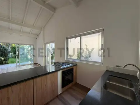 CASA EN VENTA A ESTRENAR EN GONNET