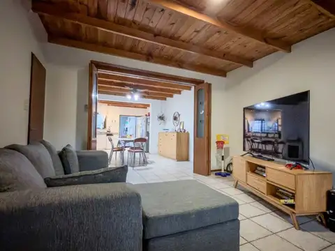 Casa 4 ambientes con 1 baño