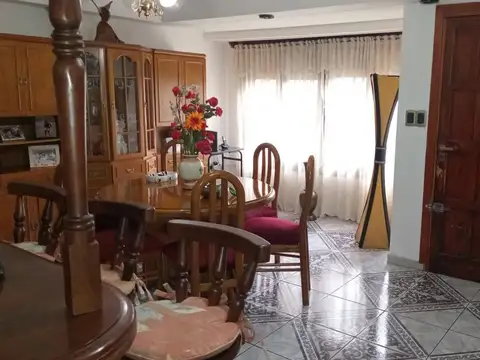 CASA 6 AMB MULTIFAMILIAR EN LOMAS DEL MIRADOR