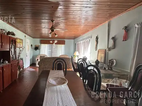 Casa 5 ambientes con 2 baños