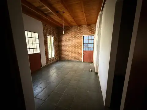 Casa 3 ambientes con 2 baños