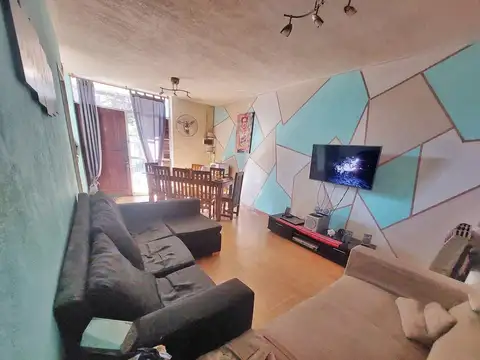 Casa 4 ambientes con 1 baño