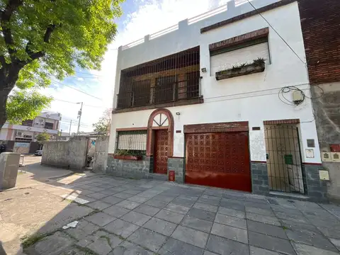 Depto Tipo Casa en Alquiler de 3 ambientes