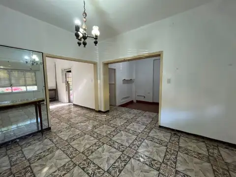 Depto Tipo Casa en Alquiler con 1 cocheras