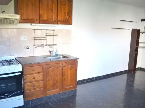 Casa 2 ambientes con 1 baño