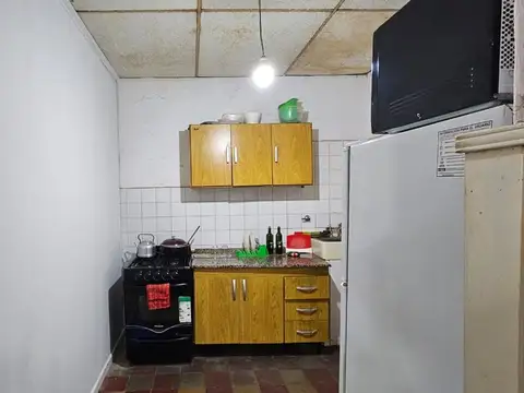 Casa 3 ambientes con 1 baño