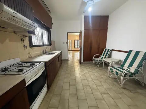 Casa en Alquiler con 1 cochera