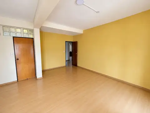 Centro. Avenida Sarmiento 100