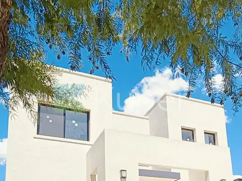 Casa  en Alquiler en Ayres Plaza, Pilar, G.B.A. Zona Norte